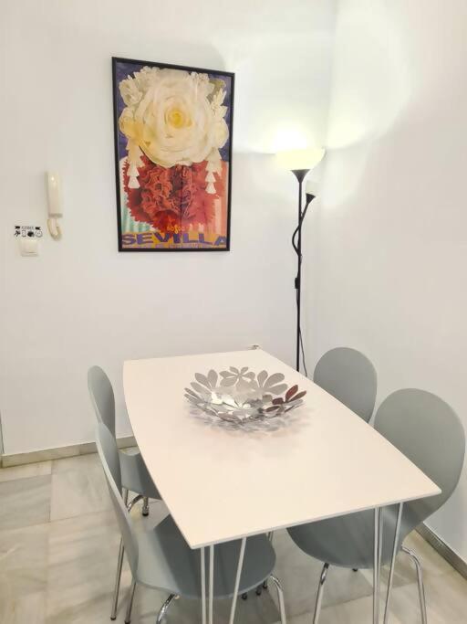 C Palacio Parking Segun Disponibilidad Seville Luaran gambar